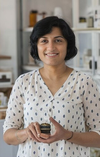 Portrait of artisan Leena Das